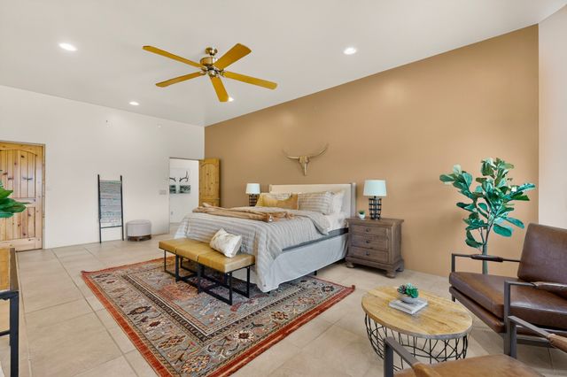 12 Calleja Miramonte, Lamy, NM 87540