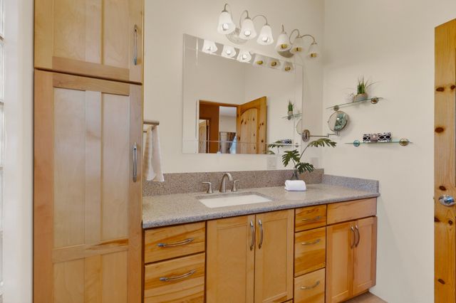 12 Calleja Miramonte, Lamy, NM 87540