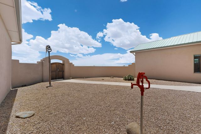12 Calleja Miramonte, Lamy, NM 87540