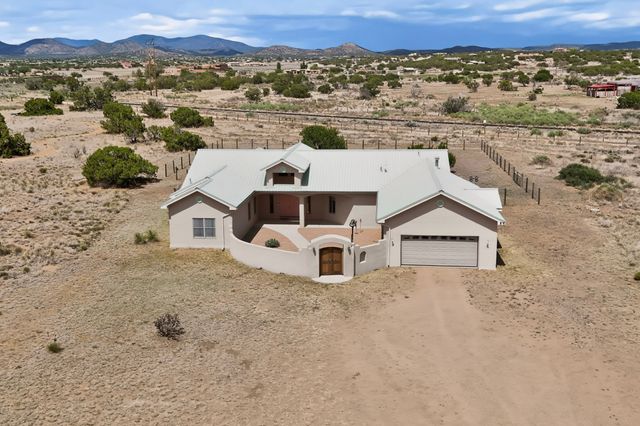 12 Calleja Miramonte, Lamy, NM 87540