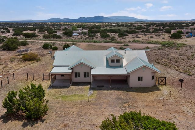 12 Calleja Miramonte, Lamy, NM 87540