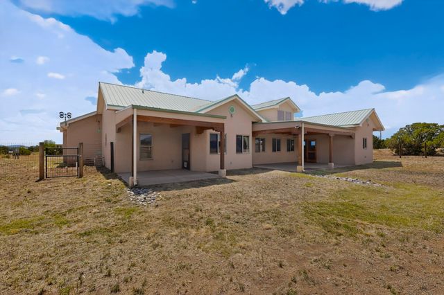 12 Calleja Miramonte, Lamy, NM 87540