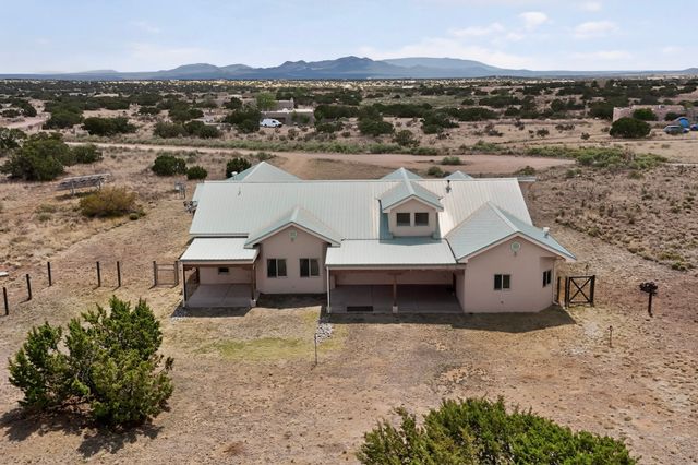 12 Calleja Miramonte, Lamy, NM 87540