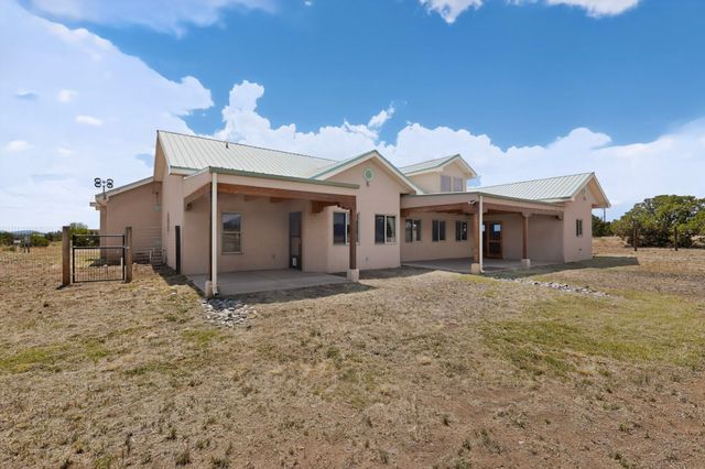 12 Calleja Miramonte, Lamy, NM 87540