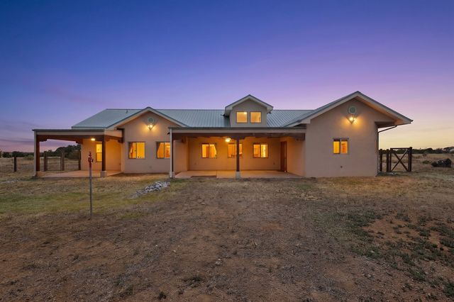 12 Calleja Miramonte, Lamy, NM 87540