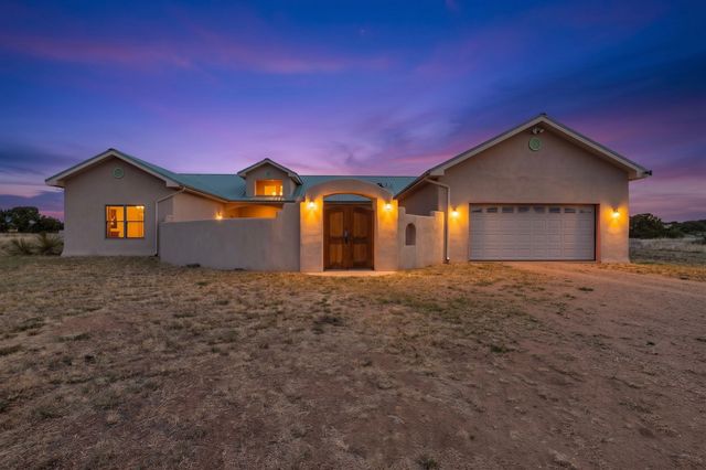 12 Calleja Miramonte, Lamy, NM 87540