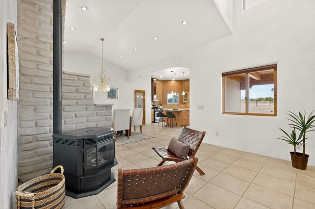 12 Calleja Miramonte, Lamy, NM 87540