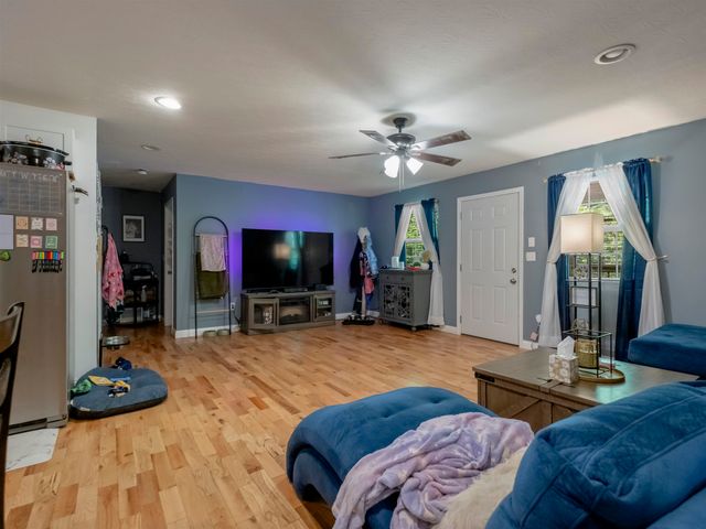 7000 Blue Sulphur Road, Ona, WV 25545