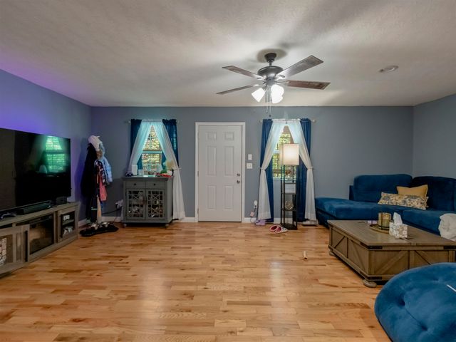 7000 Blue Sulphur Road, Ona, WV 25545