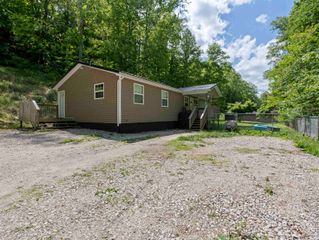 7000 Blue Sulphur Road, Ona, WV 25545