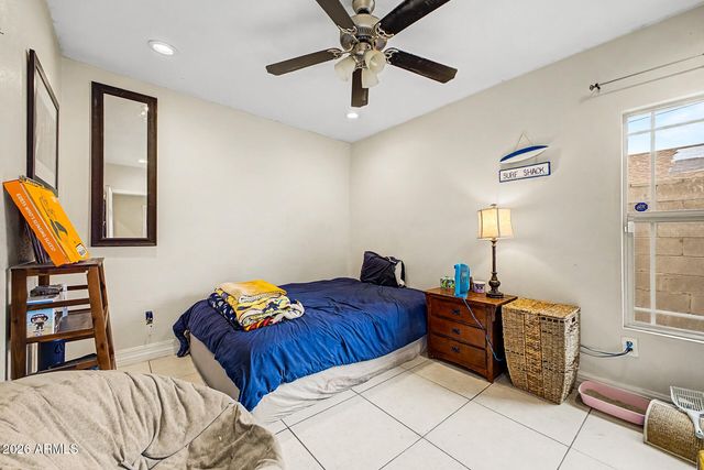 2726 W TAYLOR Street, Phoenix, AZ 85009