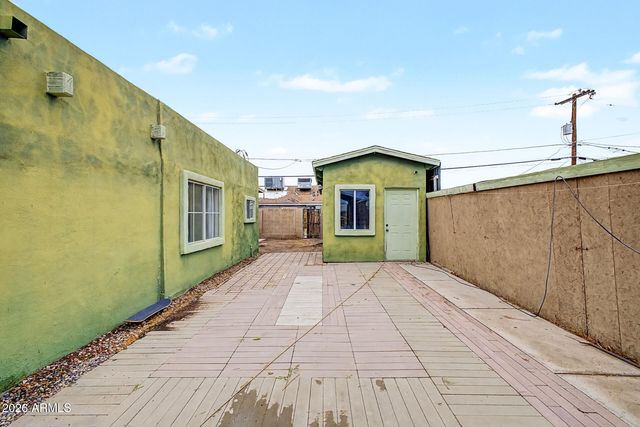 2726 W TAYLOR Street, Phoenix, AZ 85009