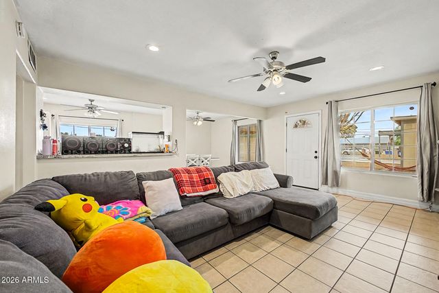 2726 W TAYLOR Street, Phoenix, AZ 85009