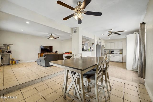 2726 W TAYLOR Street, Phoenix, AZ 85009