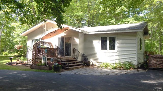 1252 W Erickson Road, Linwood, MI 48634