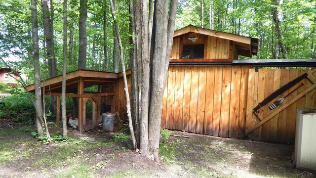1252 W Erickson Road, Linwood, MI 48634