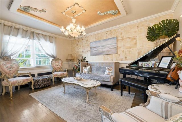 25 Rhode Island Avenue, Massapequa, NY 11758