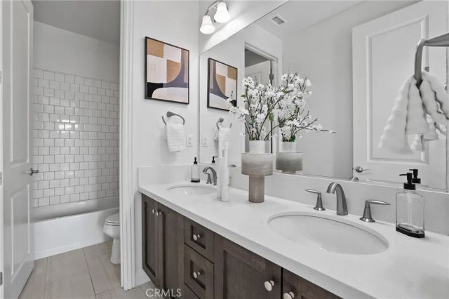 63 Berna, Lake Forest, CA 92630