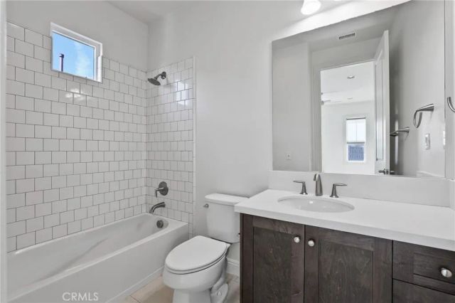 63 Berna, Lake Forest, CA 92630