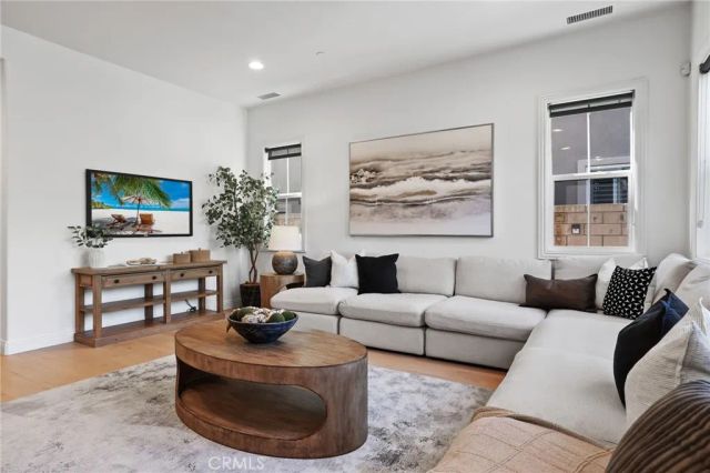 63 Berna, Lake Forest, CA 92630