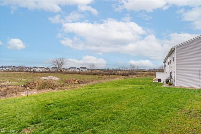 435 Honeycrisp Drive NE, Louisville, OH 44641