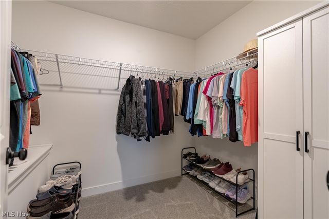 435 Honeycrisp Drive NE, Louisville, OH 44641