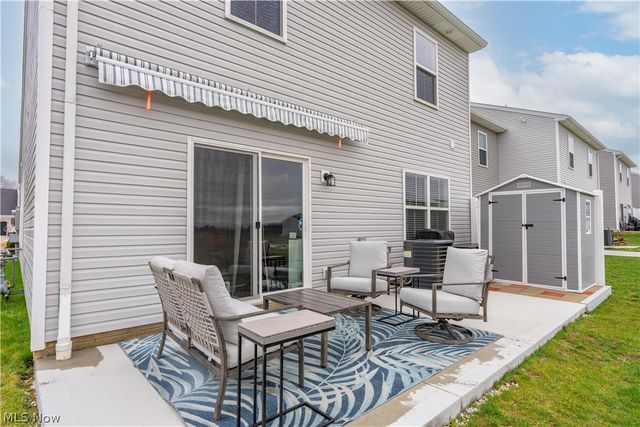 435 Honeycrisp Drive NE, Louisville, OH 44641