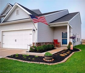 435 Honeycrisp Drive NE, Louisville, OH 44641