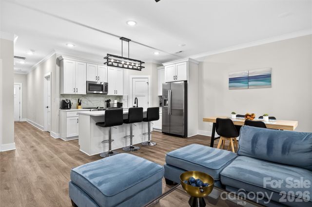 1933 St Mark Street, Charlotte, NC 28216