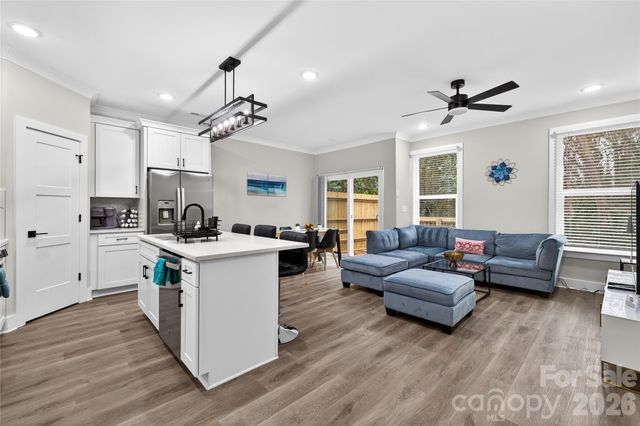 1933 St Mark Street, Charlotte, NC 28216