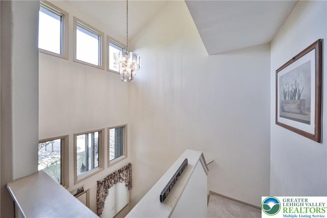 1736 Falcon Drive, Bethlehem City, PA 18017