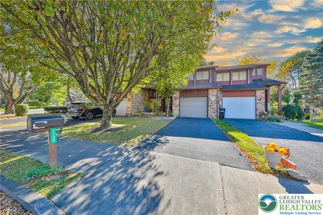 1736 Falcon Drive, Bethlehem City, PA 18017