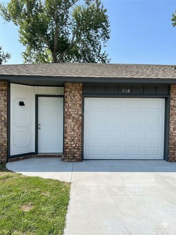 718 S 24th Street, Rogers, AR 72758