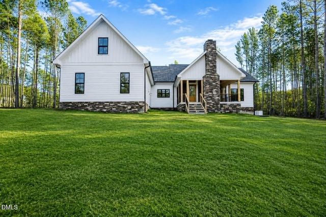 226 Saintsbury Place, Sanford, NC 27332