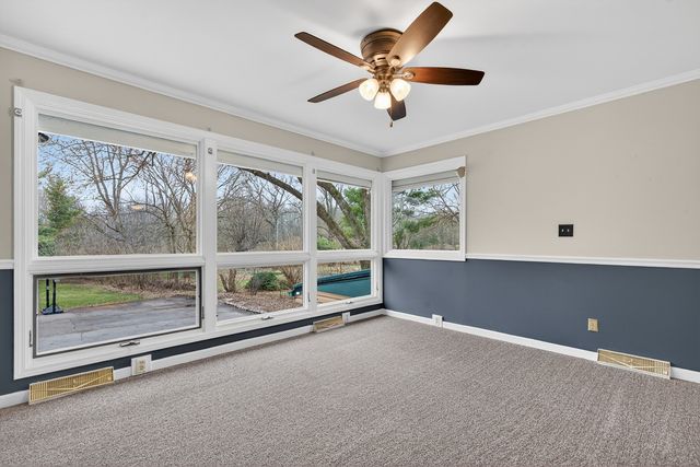 38W042 Silver Glen Road, St. Charles, IL 60175