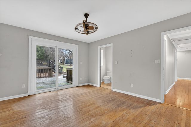 38W042 Silver Glen Road, St. Charles, IL 60175