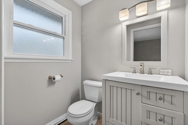 38W042 Silver Glen Road, St. Charles, IL 60175