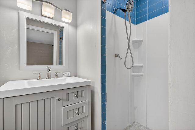 38W042 Silver Glen Road, St. Charles, IL 60175