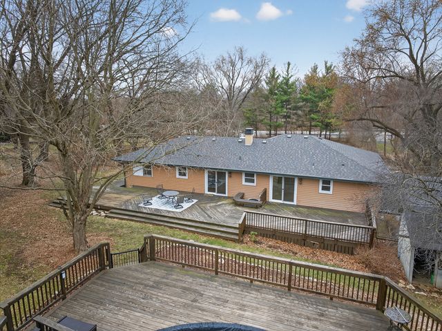 38W042 Silver Glen Road, St. Charles, IL 60175