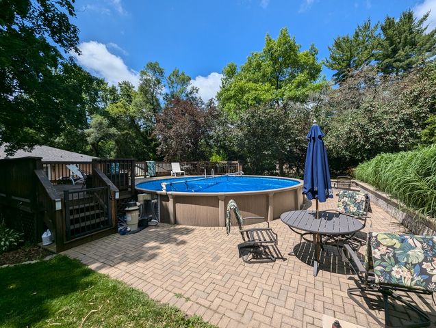 38W042 Silver Glen Road, St. Charles, IL 60175