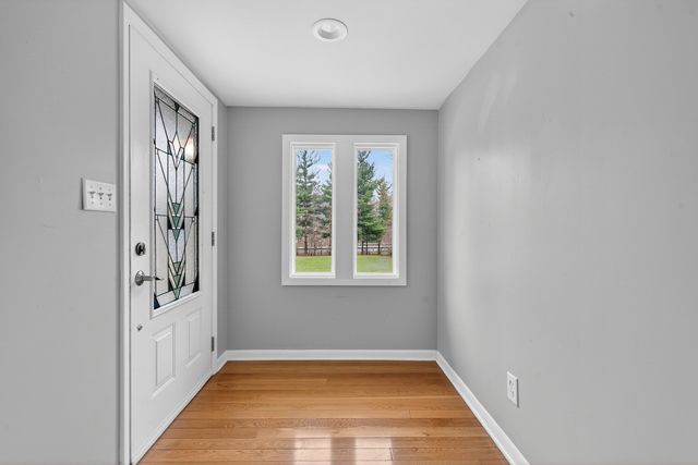 38W042 Silver Glen Road, St. Charles, IL 60175