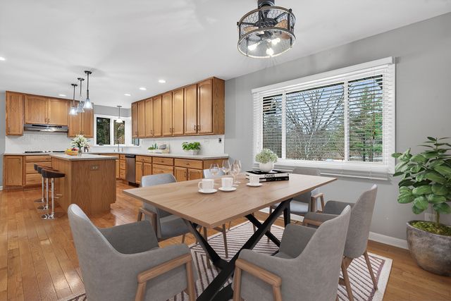 38W042 Silver Glen Road, St. Charles, IL 60175