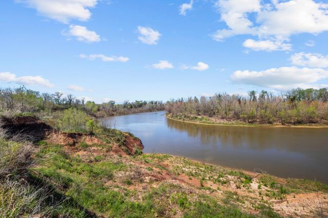 7341 County Road 27, Damon, TX 77430