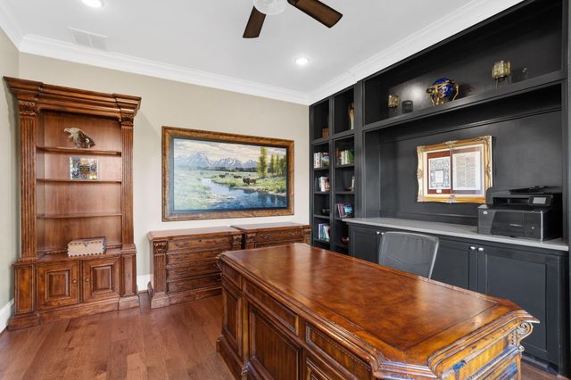 7341 County Road 27, Damon, TX 77430