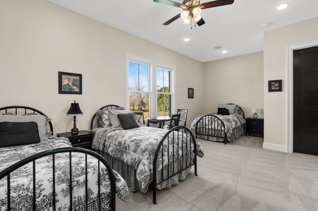 7341 County Road 27, Damon, TX 77430