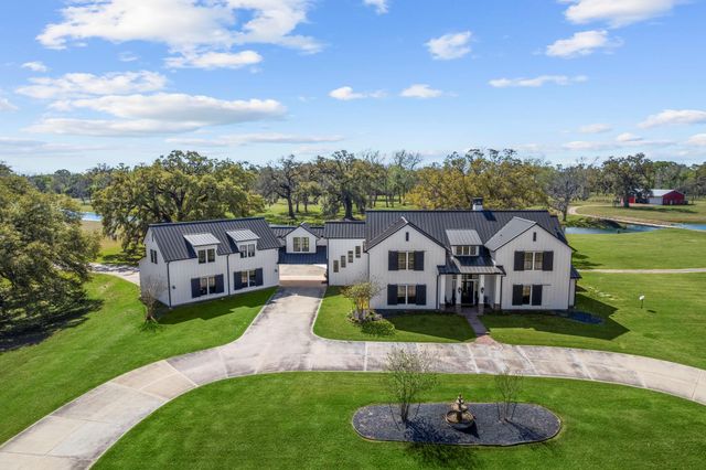 7341 County Road 27, Damon, TX 77430