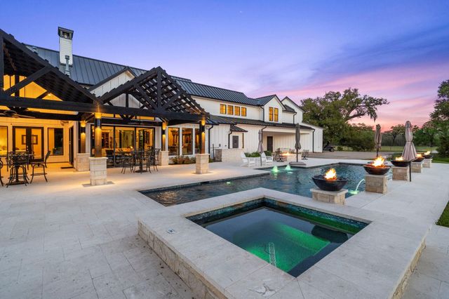 7341 County Road 27, Damon, TX 77430