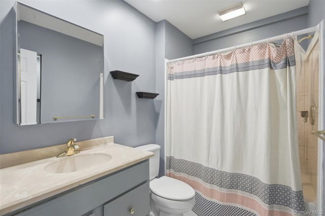 20 Yorkshire Terrace, Washingtonville, NY 10992