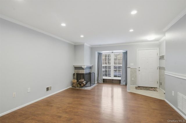 20 Yorkshire Terrace, Washingtonville, NY 10992