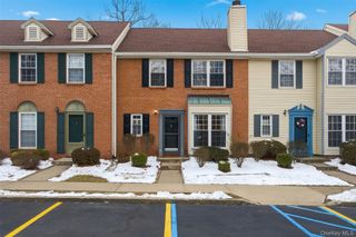 20 Yorkshire Terrace, Washingtonville, NY 10992